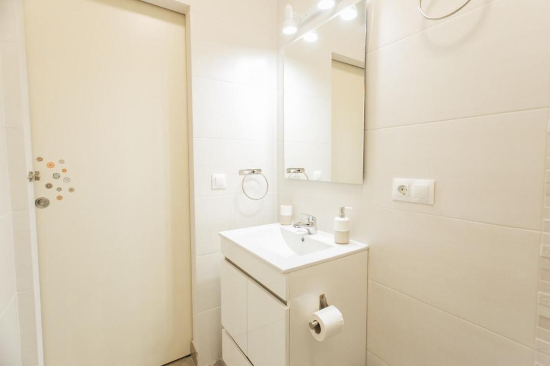Wide And Diaphanous- 3Bd 2Bth- Alcazar Sevilla Exteriör bild