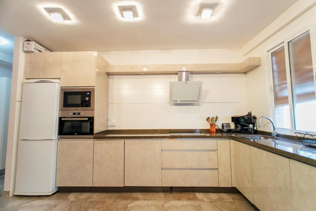 Wide And Diaphanous- 3Bd 2Bth- Alcazar Sevilla Exteriör bild
