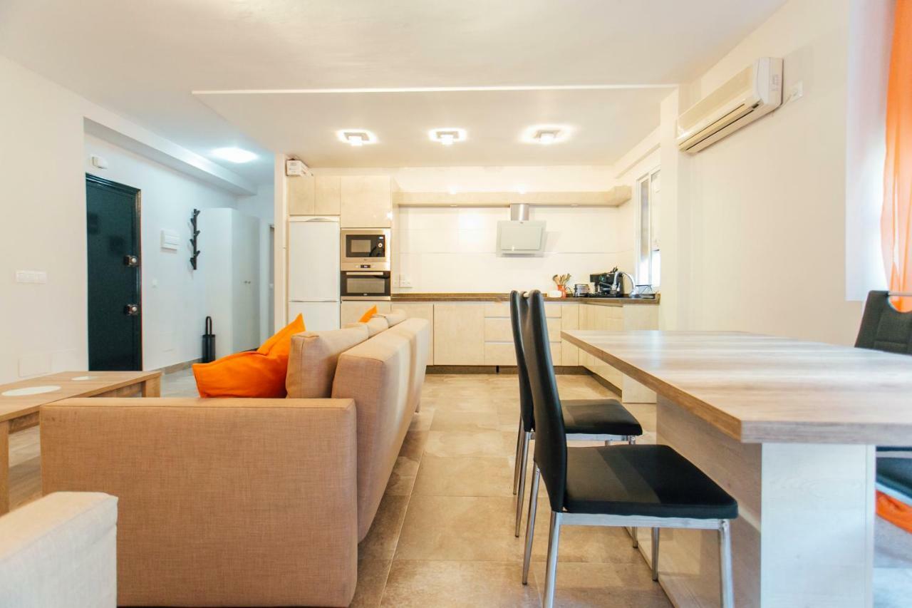 Wide And Diaphanous- 3Bd 2Bth- Alcazar Sevilla Exteriör bild